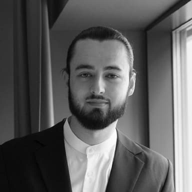 Max, software engineer and founder of Buno Labs